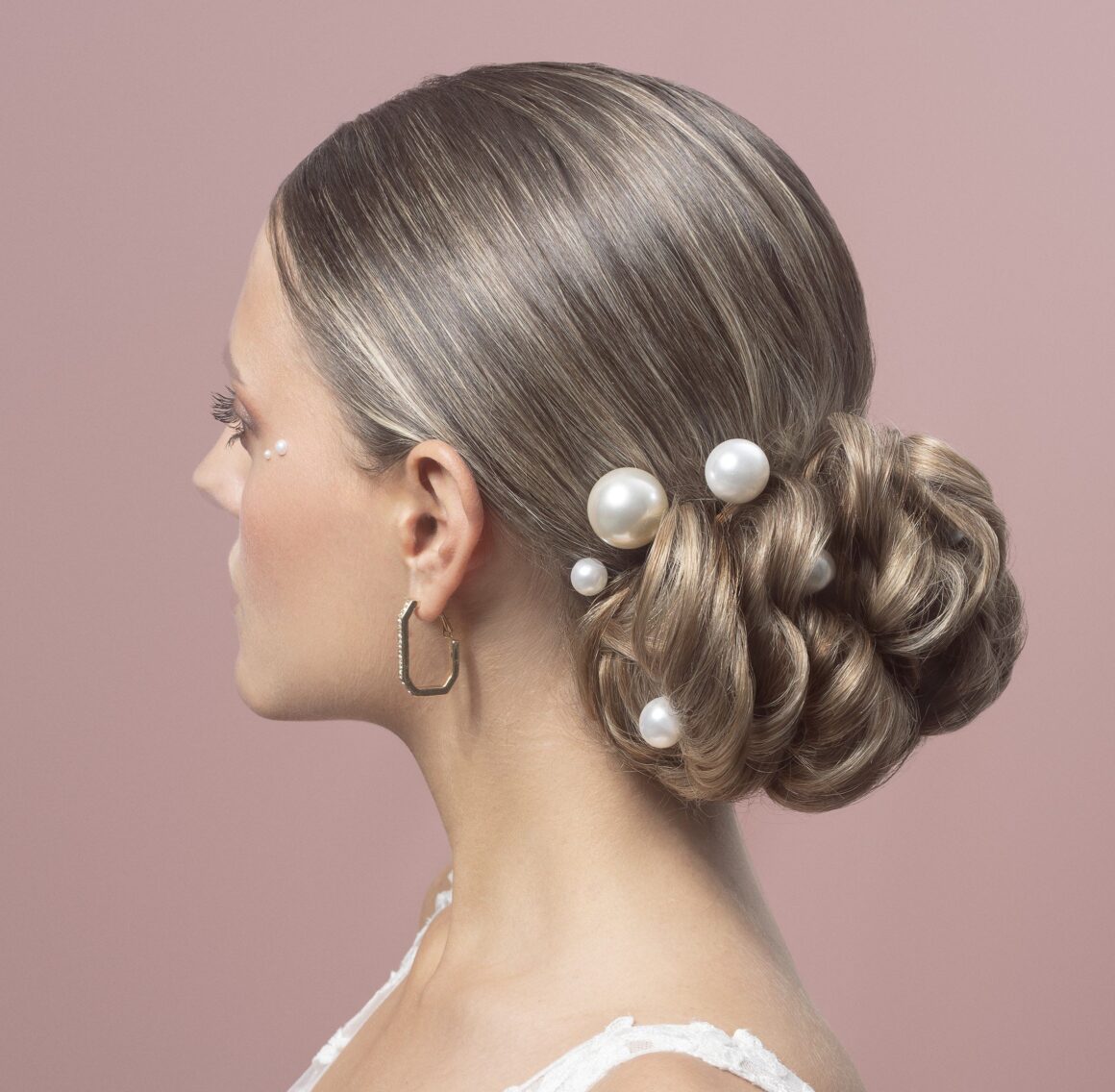capelli raccolti da sposa