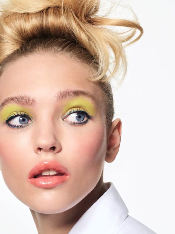 Make-up primavera estate: l’ombretto giallo bold | Colorami Magazine