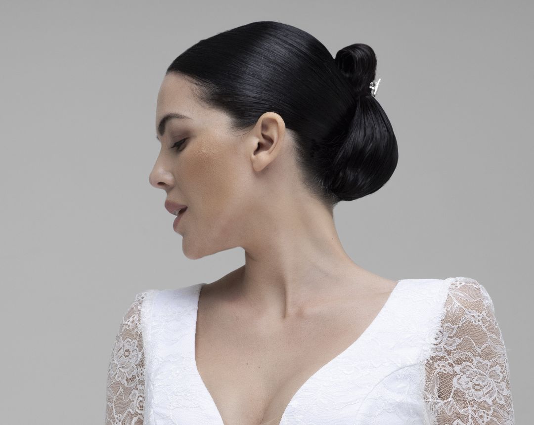 acconciature per la sposa classica estate 2025