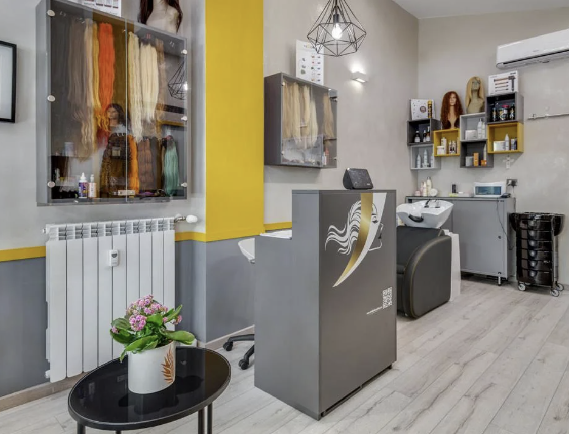 Caroline Ajapmoh, specialista di capelli veri: il salone a Paderno Dugnano