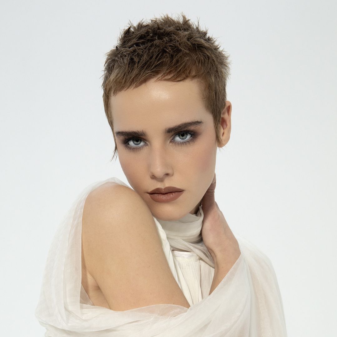 tendenze capelli estate 2025: taglio e colore