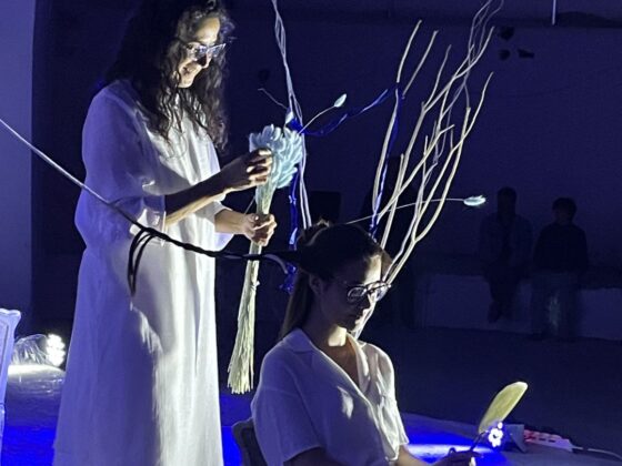 Love is in the Hair, la mostra che parla d'amore attraverso i capelli | Colorami Magazine