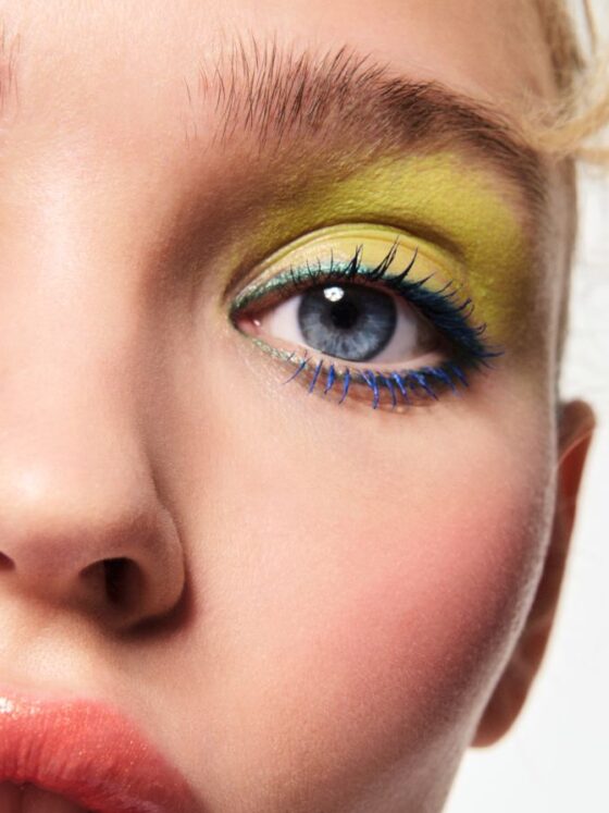 Mascara colorato, come scegliere la nuance | Colorami Magazine