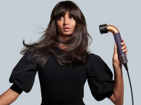 Natale 2025, 11 idee regalo beauty per i capelli | Colorami Magazine