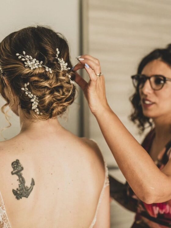 Acconciature per le feste, l’esperta spiega come preparare i capelli | Colorami Magazine