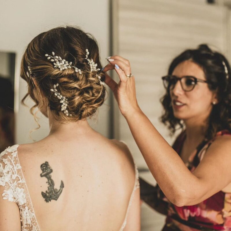 Acconciature per le feste, l’esperta spiega come preparare i capelli | Colorami Magazine