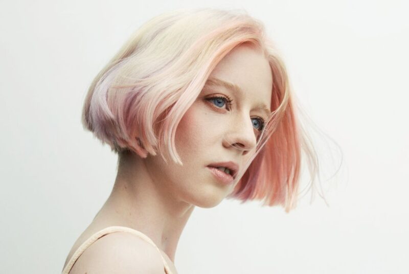 Tendenze capelli 2026, il tie dye blonde | Colorami Magazine