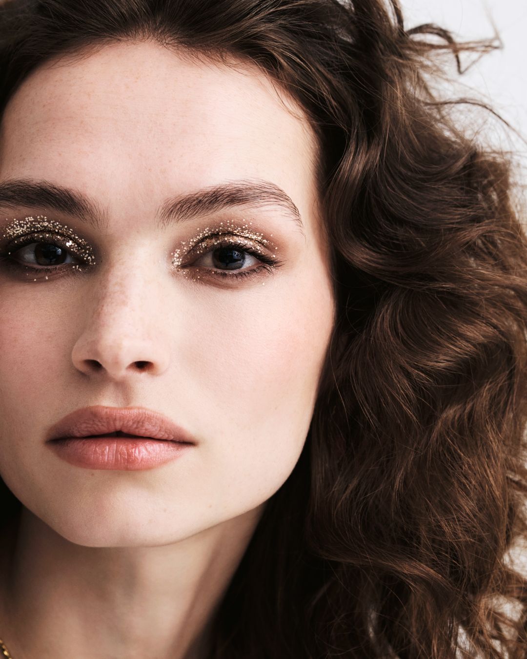 capelli castani, le tonalità del 2026