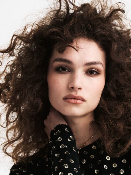 Capelli castani, tutte le sfumature di tendenza nel 2026 | Colorami Magazine