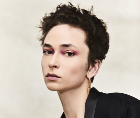 I tagli corti di tendenza nel 2026, i look antiage | Colorami Magazine