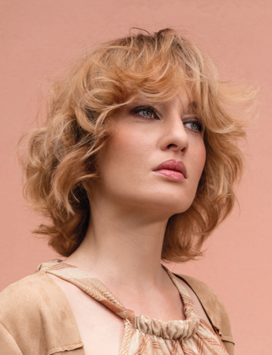 Cambio look, i tagli medi da provare nel 2026 | Colorami Magazine