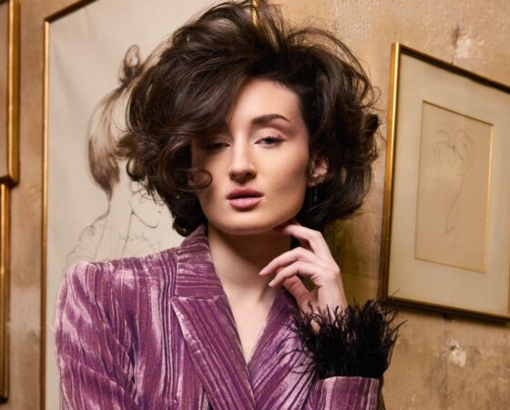 Heritage style, tagli e look della primavera 2026 | Colorami Magazine