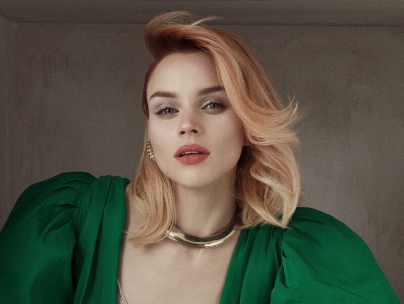 Capelli biondi, schiariture e tonalità della primavera 2026 | Colorami Magazine
