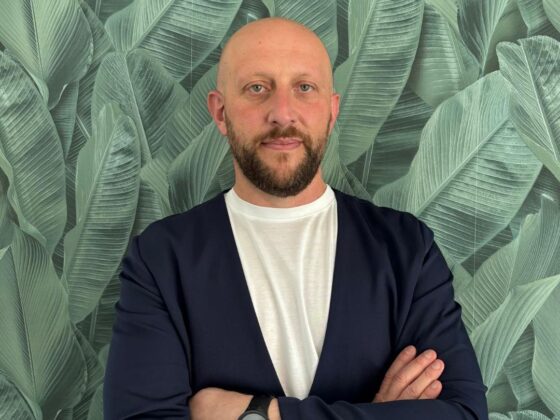 Claudio Lapenna guida la formazione colore dott.solari cosmetics | Colorami Magazine