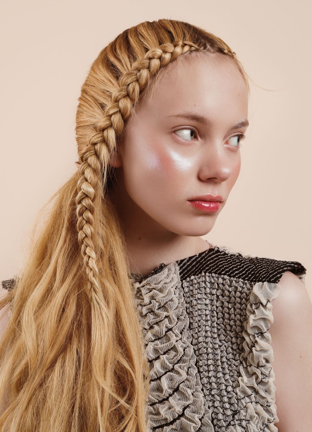 acconciature raccolte autunno inverno 2026-27: Art Hair Studios